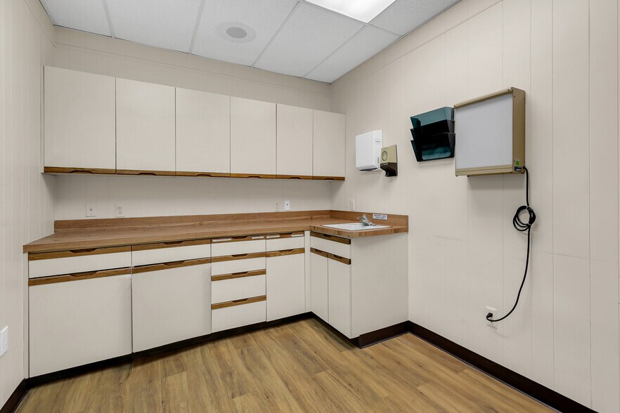 More Photos Of 9 Hospital Dr, Toms River Medical For Sale