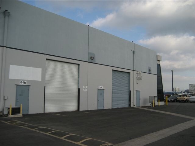 More Photos Of 3000 Airway Ave, Costa Mesa Research And Development For Lease