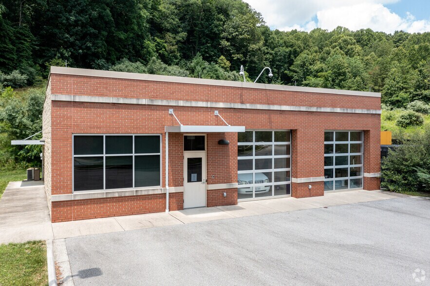 More Photos Of 201 Resting Tree Dr, Bristol Office For Lease