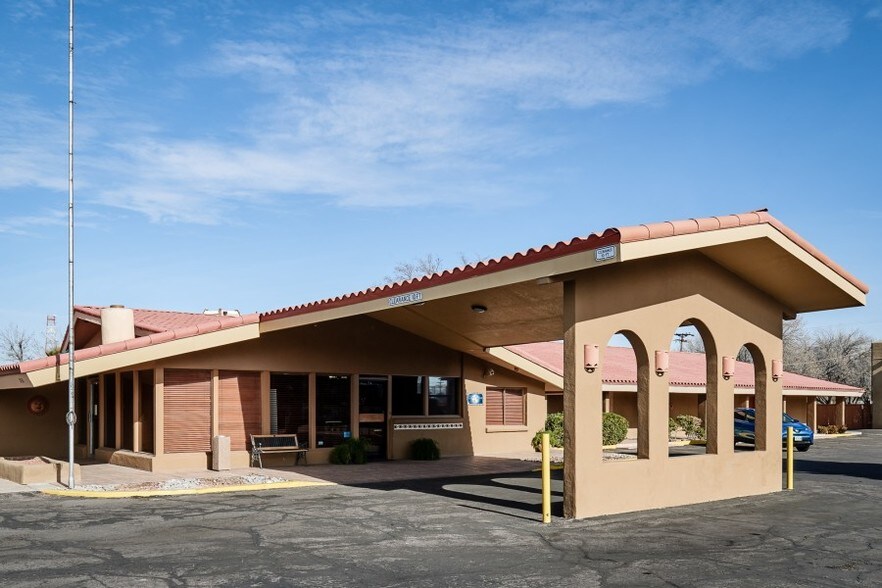 More Photos Of 1765 S Main St, Las Cruces Hotel For Sale
