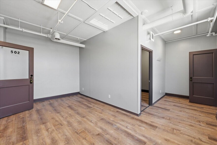 More Photos Of 500 Willow Ave, Council Bluffs Office For Lease