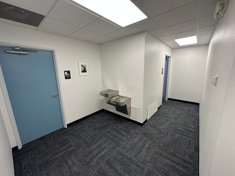 More Photos Of 414 W Parkway St, Denton Loft Creative Space For Lease