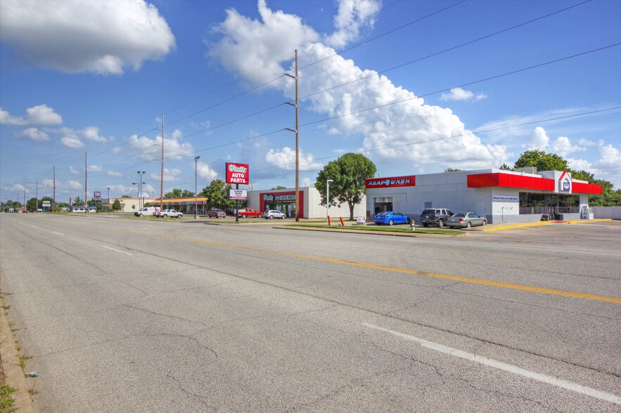 More Photos Of 3920 Nowata Rd, Bartlesville Freestanding For Sale