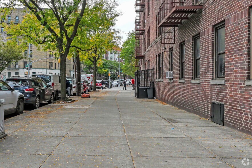 More Photos Of 2719 Sedgewick Avenue, Bronx Apartments For Lease