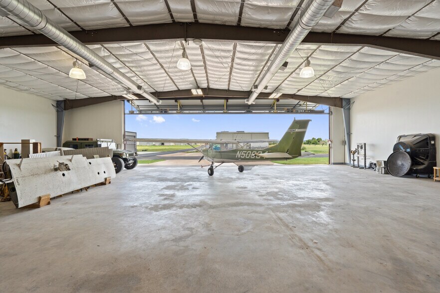More Photos Of 101 Piper Ln, Spicewood Flex For Lease