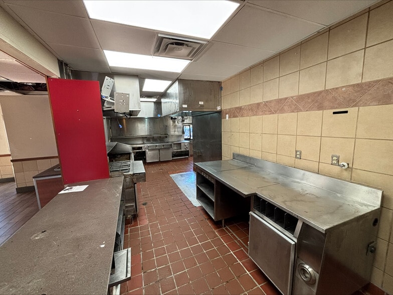 More Photos Of 935 Chuck Dawley Blvd, Mount Pleasant Fast Food For Lease