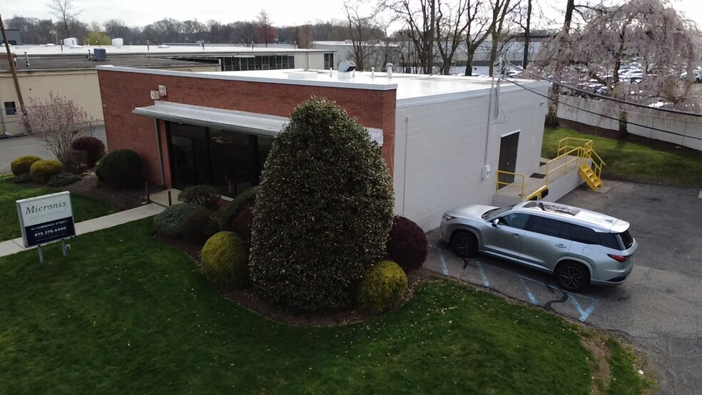 More Photos Of 43 Commerce St, Springfield Flex For Sale