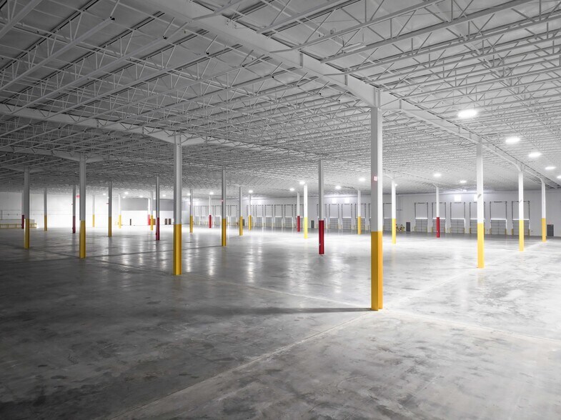More Photos Of 13506 Evolution Loop, Laredo Warehouse For Lease
