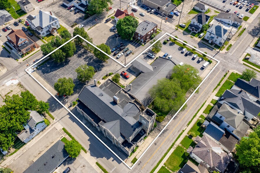 More Photos Of 418 W Adams St, Muncie Religious Facility For Sale