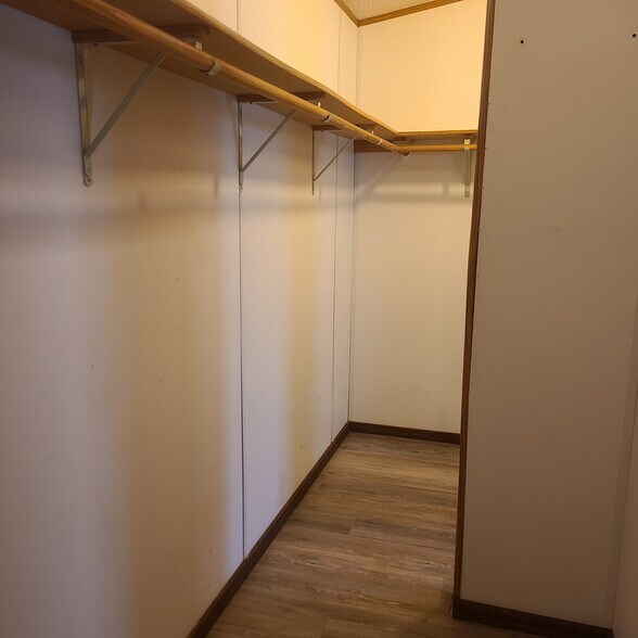 More Photos Of 138 Grey Moss Ct, Ingram Apartments For Sale