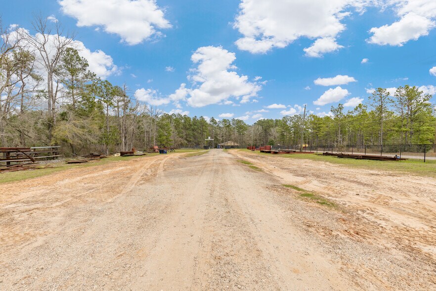 More Photos Of 2565 Lee Turner Rd, Cleveland Manufacturing For Sale