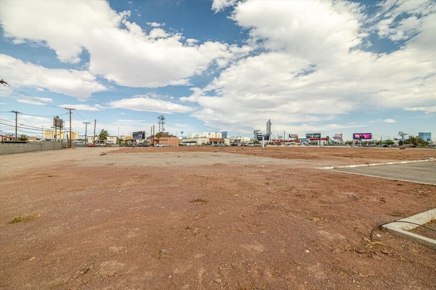 More Photos Of 851 E Tropicana Ave, Las Vegas Land For Sale