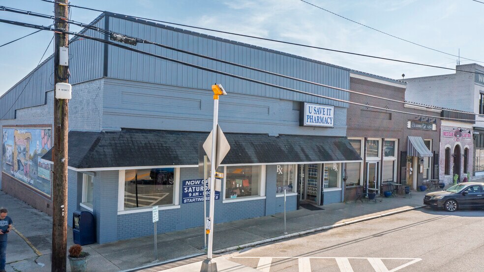 More Photos Of 18109 Main St, Woodbury Storefront Retail Office For Sale