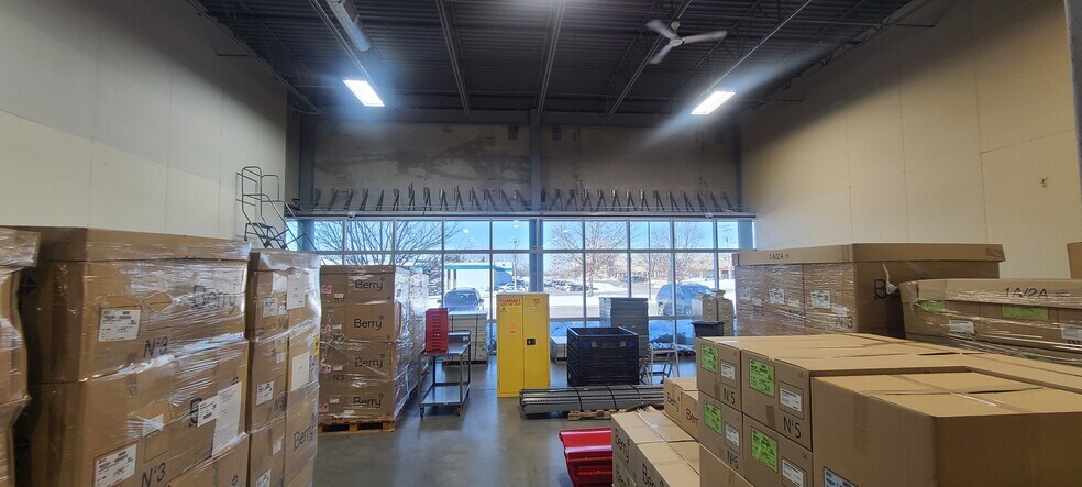 More Photos Of 2400 Pilot Knob Rd, Mendota Heights Light Manufacturing For Lease