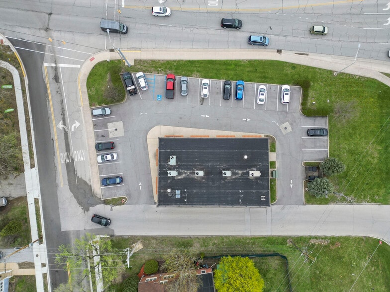 More Photos Of 2427-2443 Ridge Rd, Highland Unknown For Lease