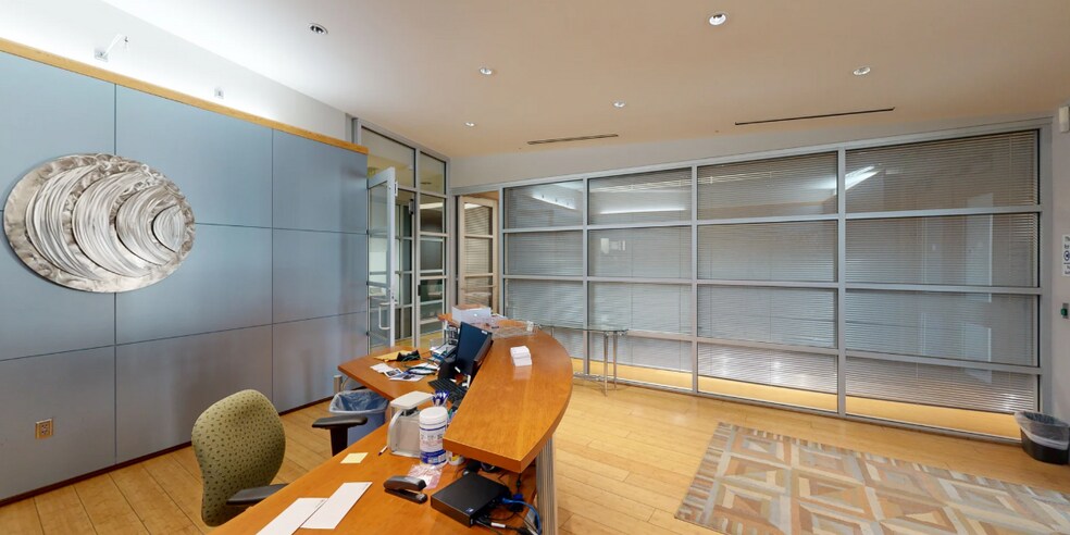 More Photos Of 825 S Kansas Ave, Topeka General Retail For Sale