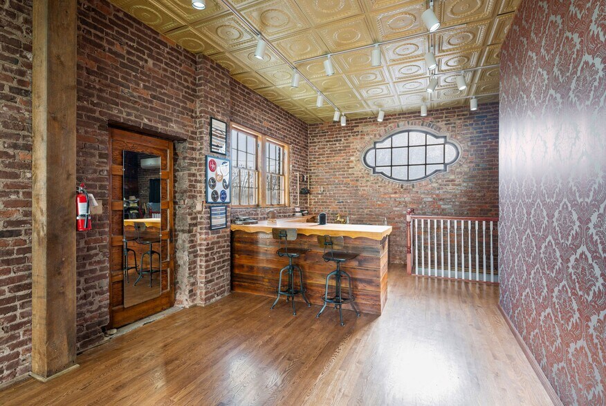 More Photos Of 306 Wilburn st, Nashville Restaurant For Sale