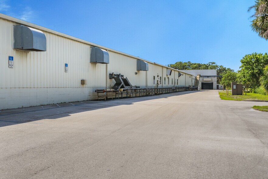 More Photos Of 2600 45th St, Vero Beach Food Processing For Sale