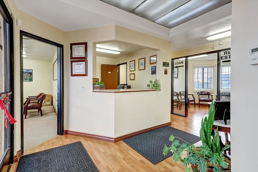 More Photos Of 120 S San Antonio Ave, Ontario Medical For Lease