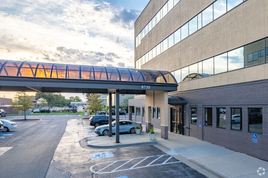 More Photos Of 8725 Rosehill Rd, Lenexa Office For Lease