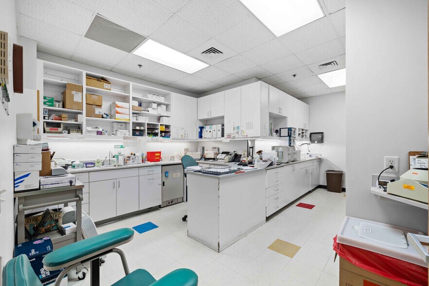 More Photos Of 205 Sage Rd, Chapel Hill Medical For Lease