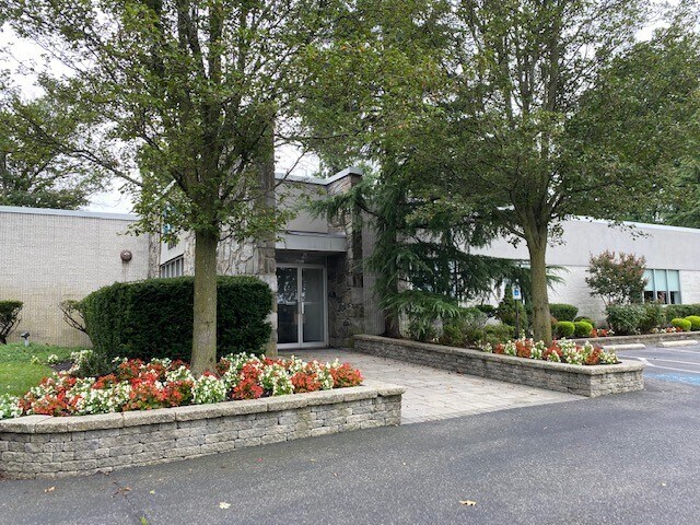 Primary Photo Of 1998 Springdale Rd, Cherry Hill Flex For Lease