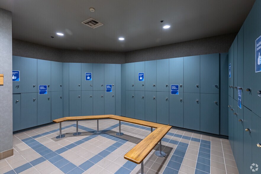 More Photos Of 9655 Granite Ridge Dr, San Diego Unknown For Lease