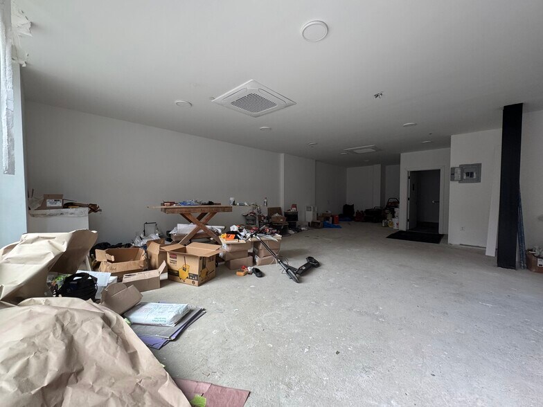 More Photos Of 2330 Cambreleng Ave, Bronx Apartments For Lease