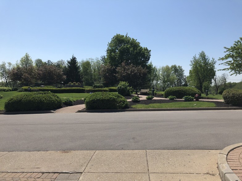 More Photos Of 101 Yorkshire Blvd, Lexington Office For Lease