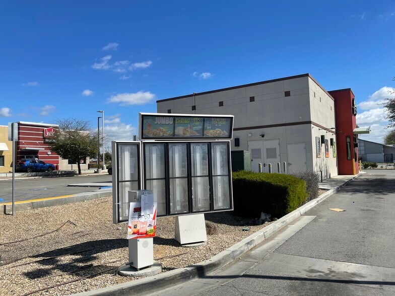 More Photos Of 2933 N Chester Ave, Bakersfield Fast Food For Sale