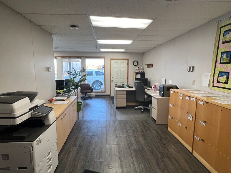 More Photos Of 480 Park Ave E, Eden Valley Warehouse For Sale