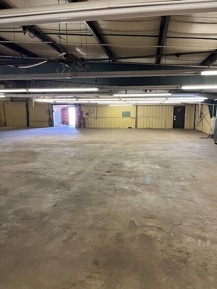 More Photos Of 46 Nordic Pl, Chadbourn Warehouse For Lease