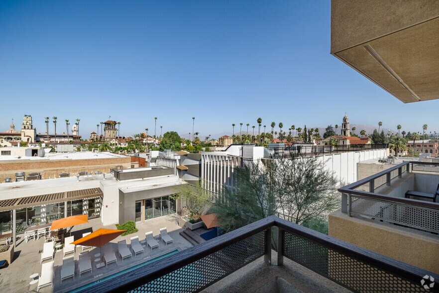 More Photos Of 3750 Main St, Riverside Apartments For Lease