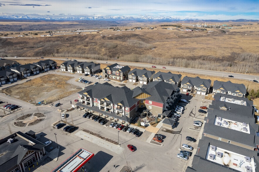 More Photos Of 101 Sunset Dr, Cochrane Unknown For Lease