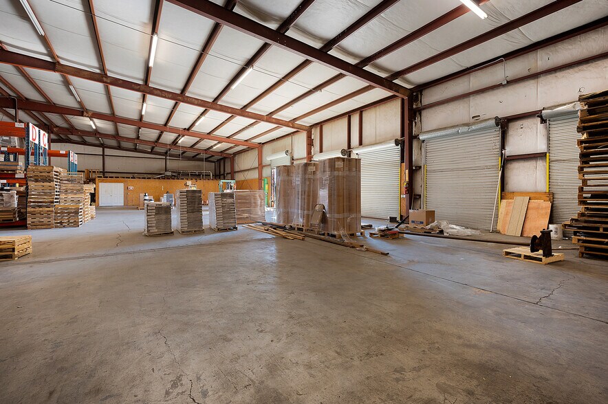 More Photos Of 1849 US-41, Calhoun Warehouse For Sale
