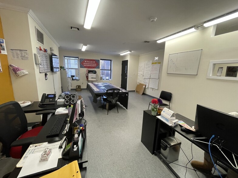 More Photos Of 2275 3rd Ave, New York Storefront Retail Office For Lease