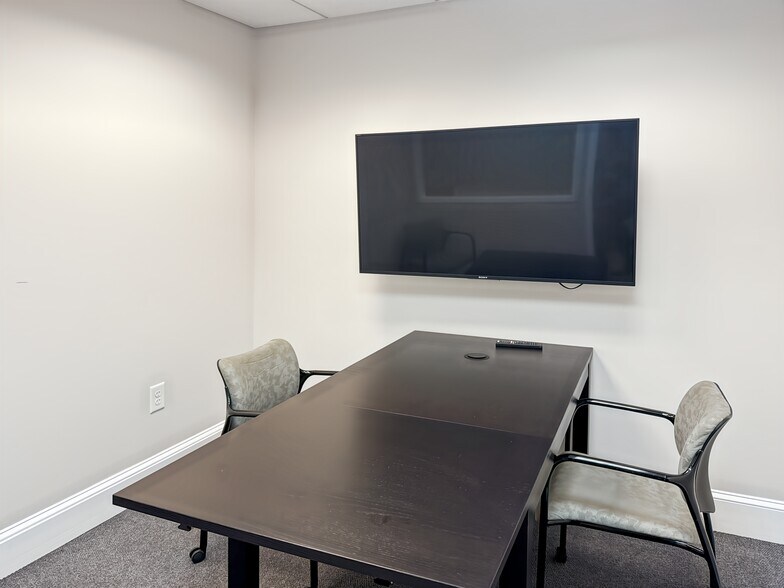 More Photos Of 264 S River Rd, Bedford Coworking Space