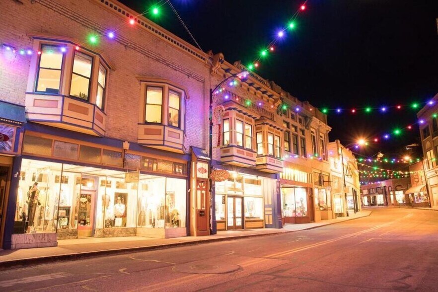 More Photos Of 26 Main St, Bisbee Hotel For Lease