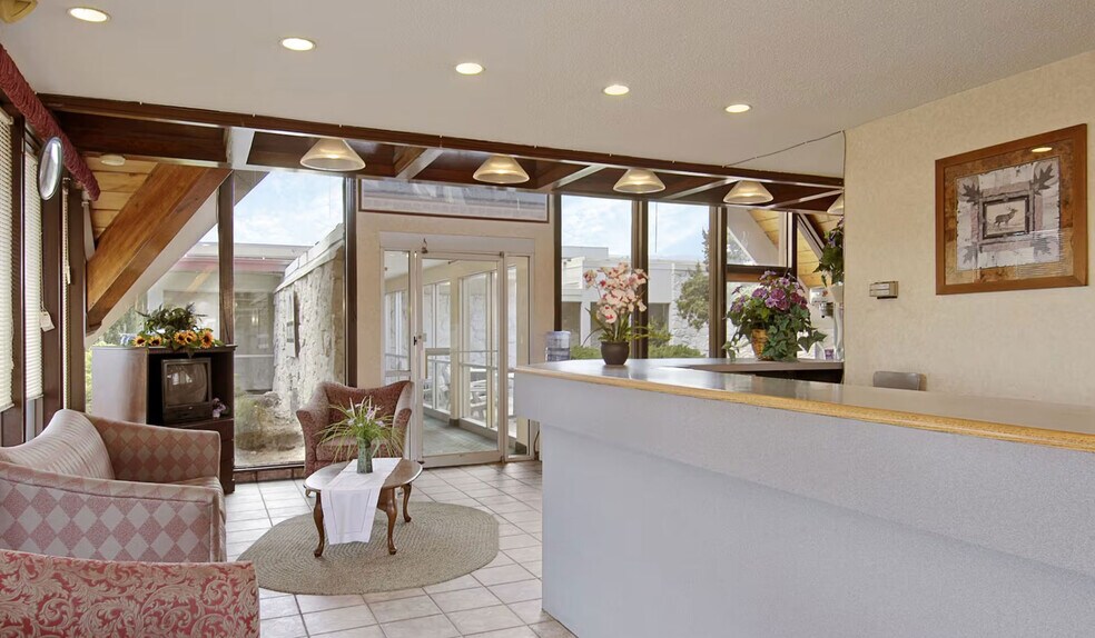 More Photos Of 4610 Rusina Rd, Colorado Springs Hotel For Sale