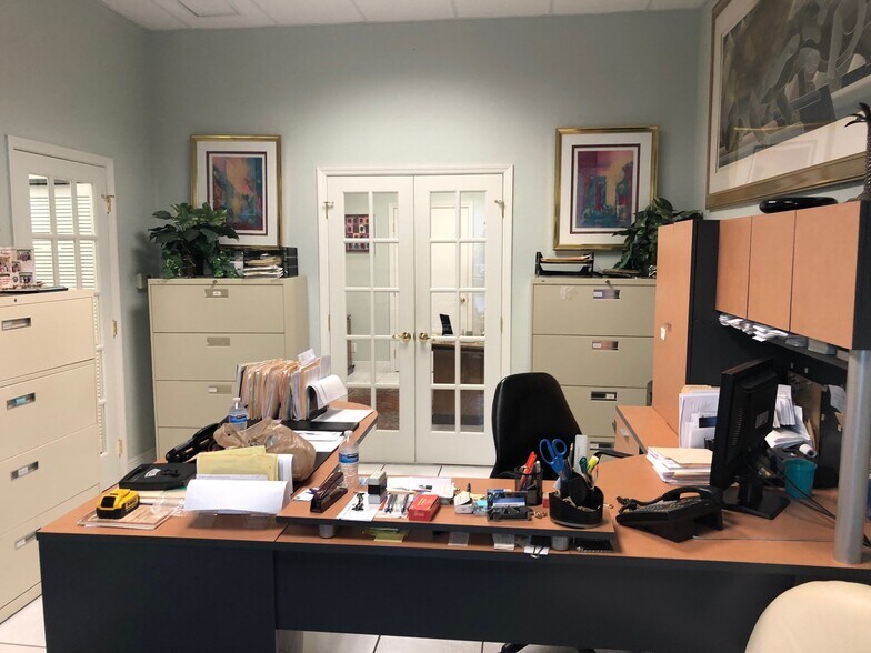 More Photos Of 2031 NW 22nd St, Pompano Beach Warehouse For Lease