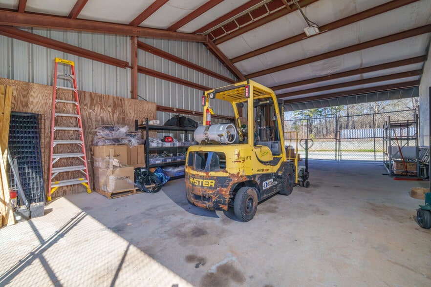 More Photos Of 2370 Justin Trl, Alpharetta Light Manufacturing For Sale