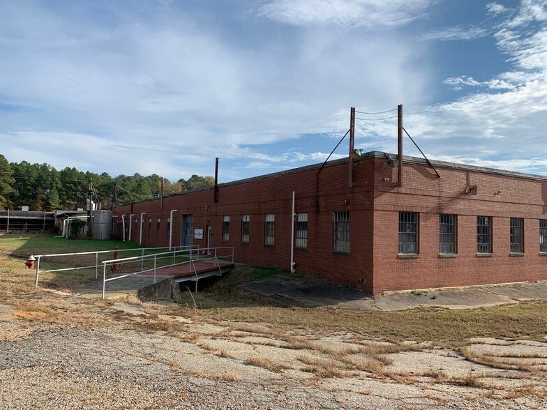 Primary Photo Of 402 E Rose St, Sanford Warehouse For Sale