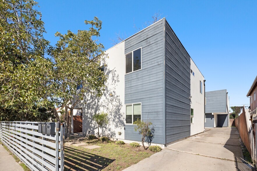 More Photos Of 645 W 97th St, Los Angeles Multifamily For Sale