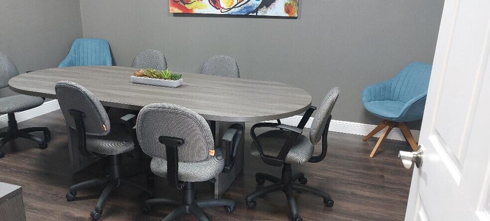 More Photos Of 1417 Hamlin Ave, Saint Cloud Warehouse For Lease