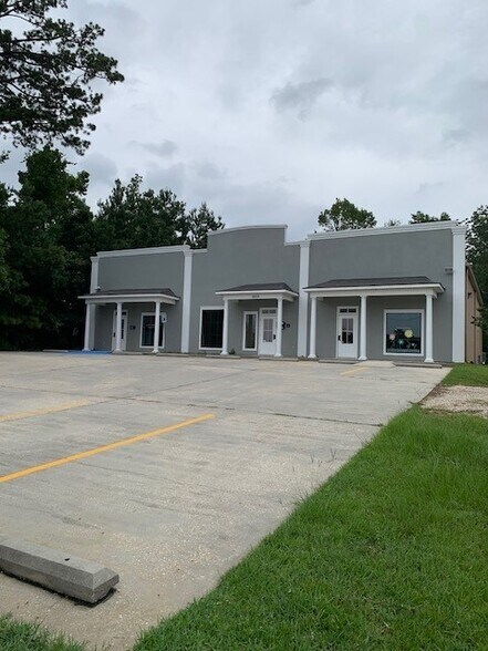 More Photos Of 2011 Florida Ave SW, Denham Springs Office For Sale