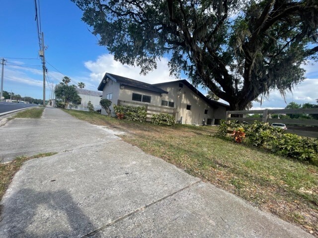 More Photos Of 1707 South St, Leesburg Daycare Center For Sale