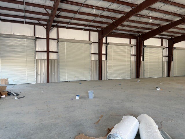 More Photos Of 1534 US-190, Port Allen Industrial For Lease