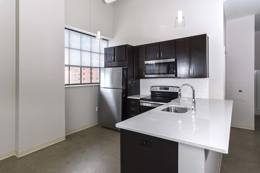 More Photos Of 615 First Ave, Pittsburgh Apartments For Lease