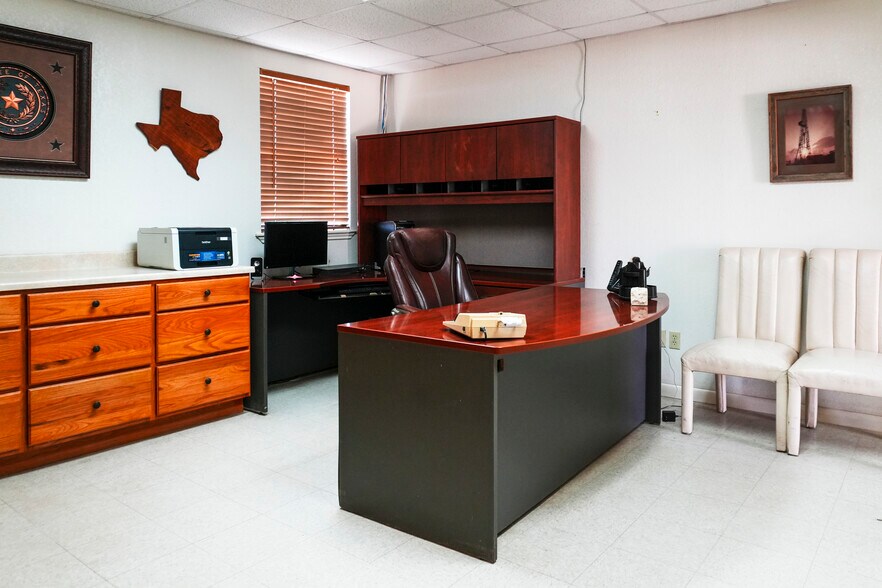 More Photos Of 8835 FM 893, Taft Warehouse For Sale