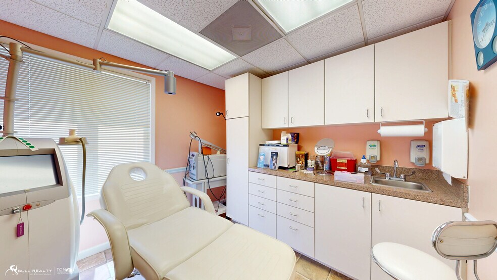 More Photos Of 1686 Roswell Rd, Marietta Office Residential For Sale